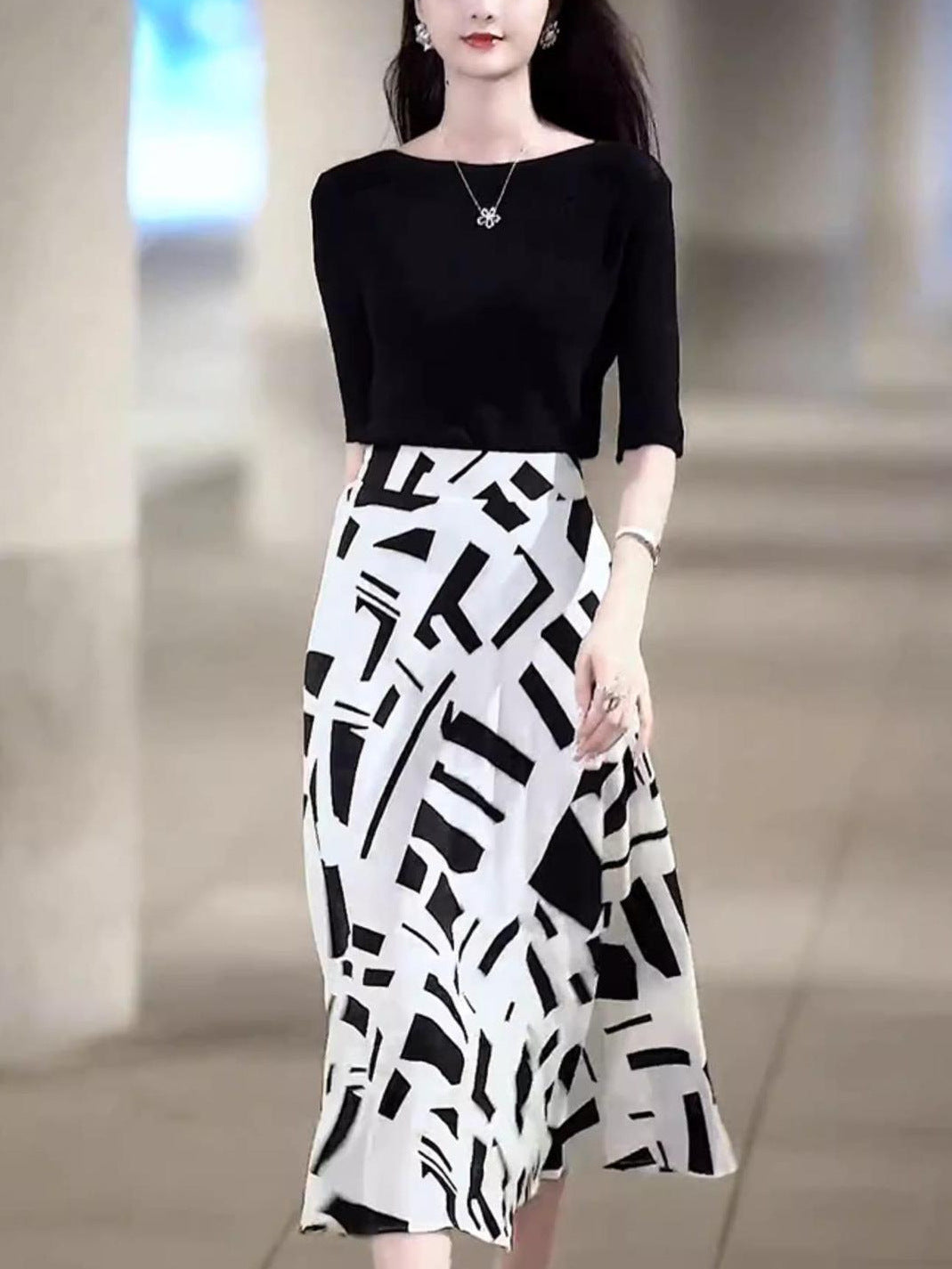 Women’s Summer Two-Piece Suit – Stylish Top & Dress Set