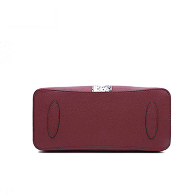 Genuine Cowhide Shoulder Bag – Stylish Everyday Carry