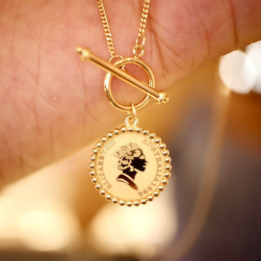 Gold Necklace Round Pendant – Stylish Everyday Jewelry