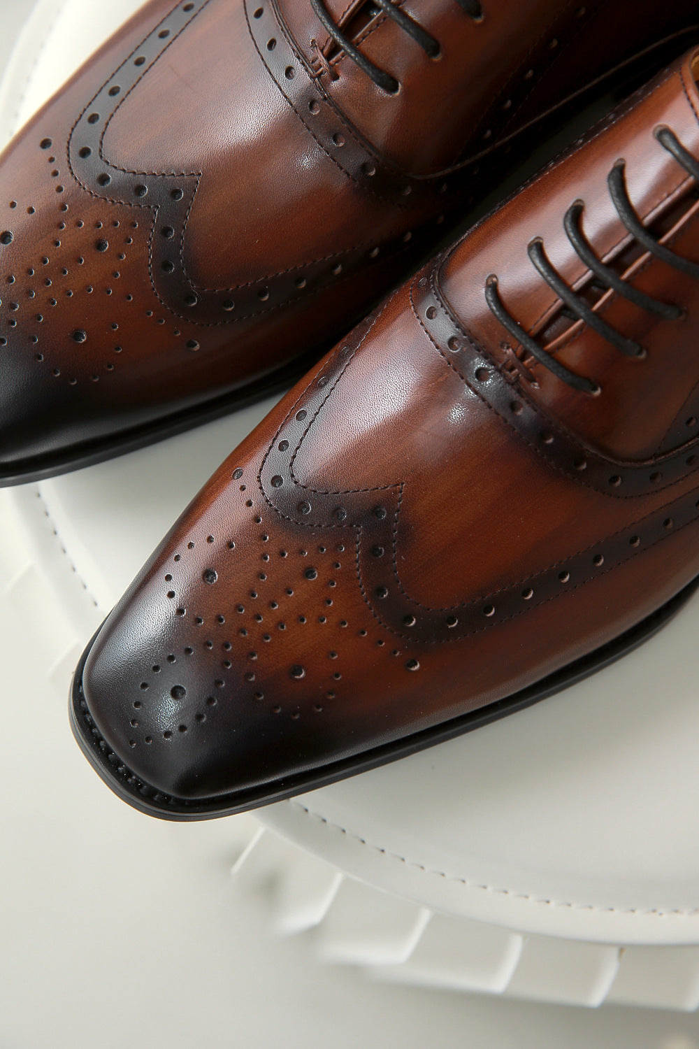 Classic British Brogue Engraved Men’s Shoes in Genuine Leather