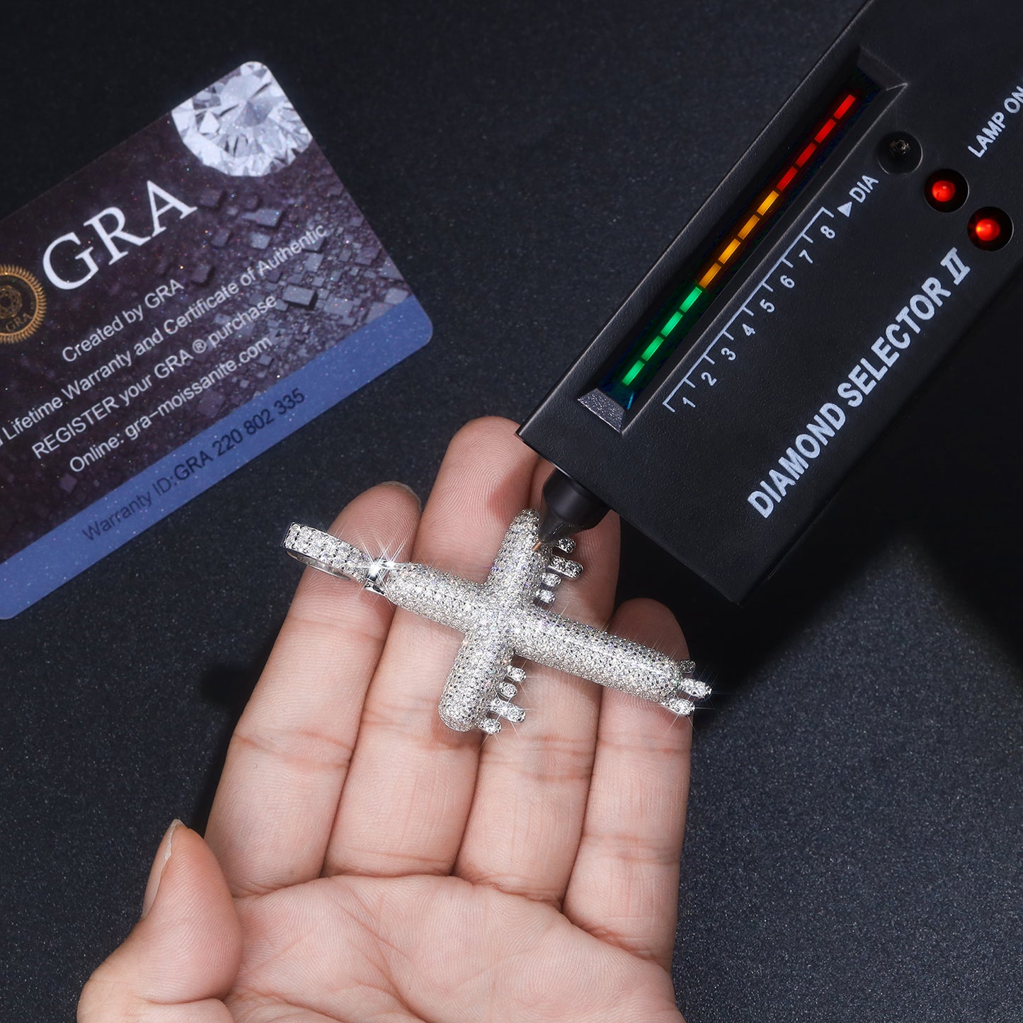 Luxury Moissanite Silver Necklace – Elegant Platinum Finish