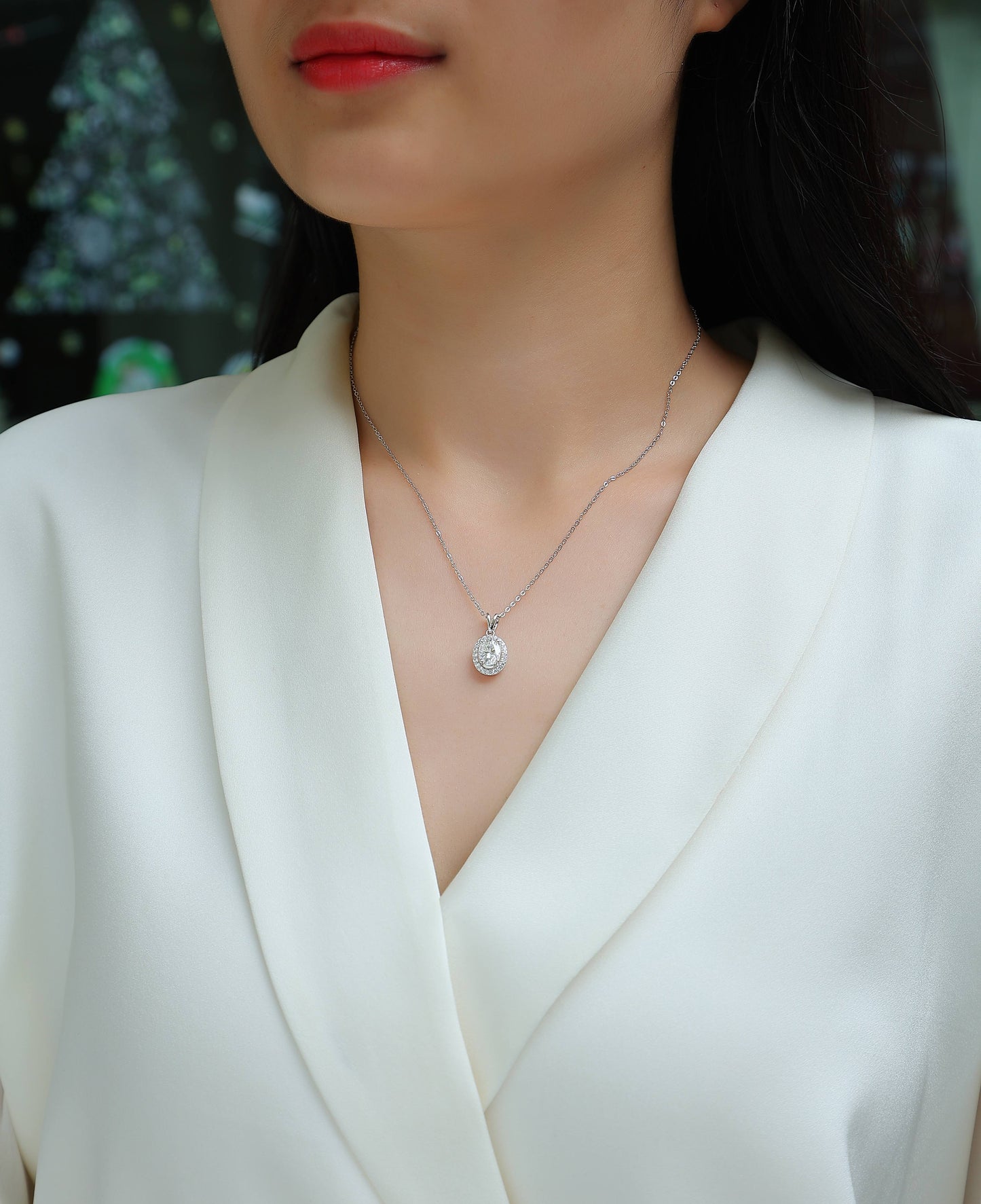 Luxury V-Shaped Moissanite Pendant – Platinum Silver Elegant Necklace