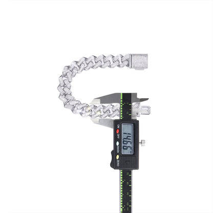 Elegant Moissanite Silver Bracelet – Fashionable Platinum Finish